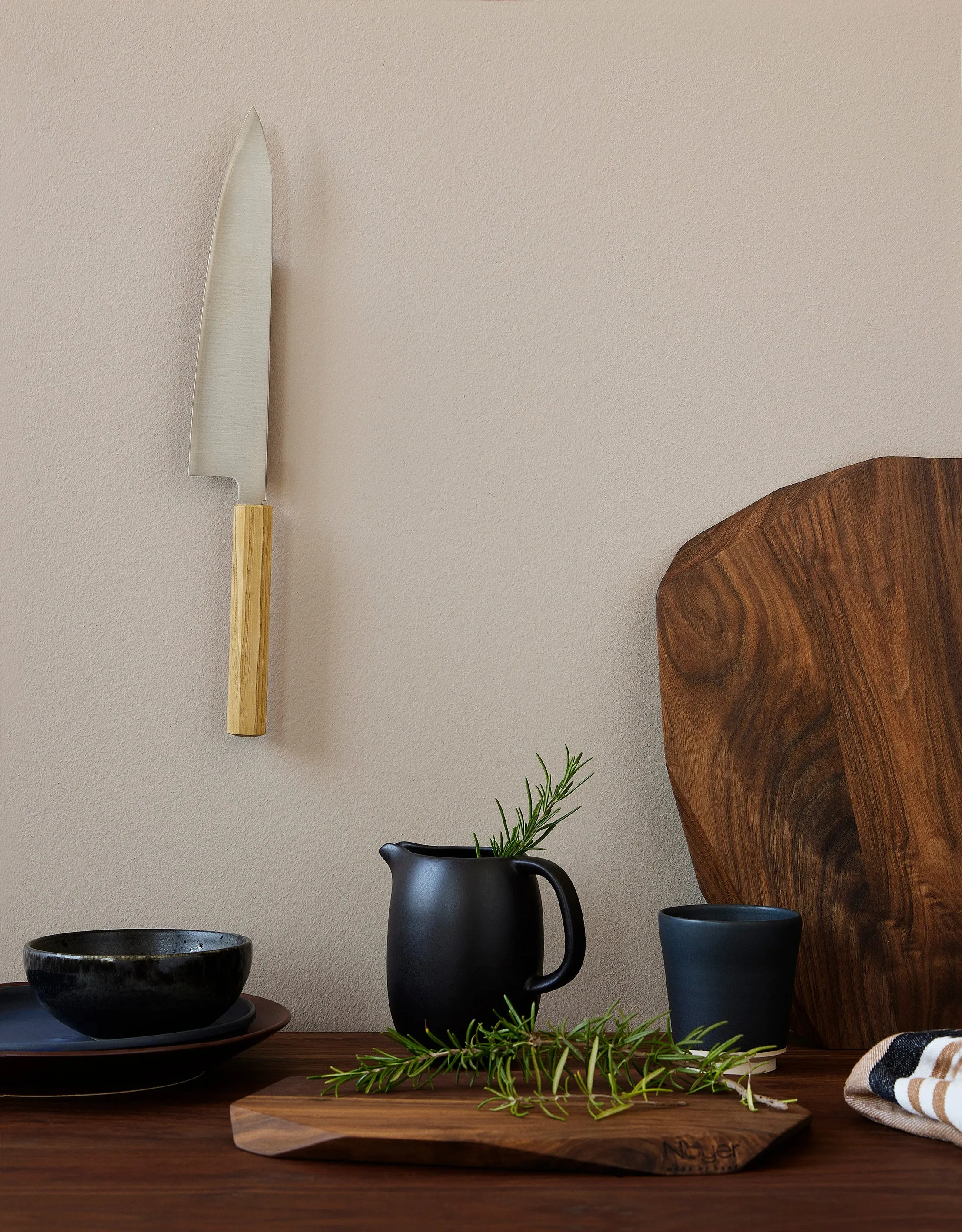 NOYER SINGLE KNIFE MAGNETIC RACK  / AMERICAN WALNUT WOOD